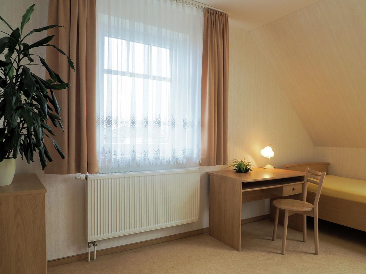 Modern Apartment In Kuhlungsborn With Garden Exteriör bild