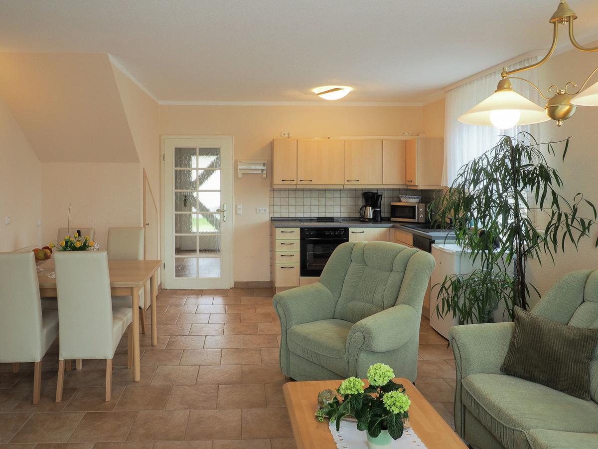 Modern Apartment In Kuhlungsborn With Garden Exteriör bild